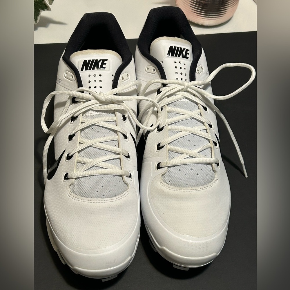 Nike Men's White and Black Soccer Cleats - Picture 2 of 6